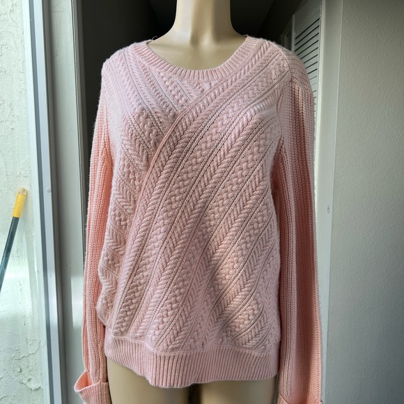 BCBGMaxAzria Sweaters - BCBGMaxAzria Light Pink Textured Sweater